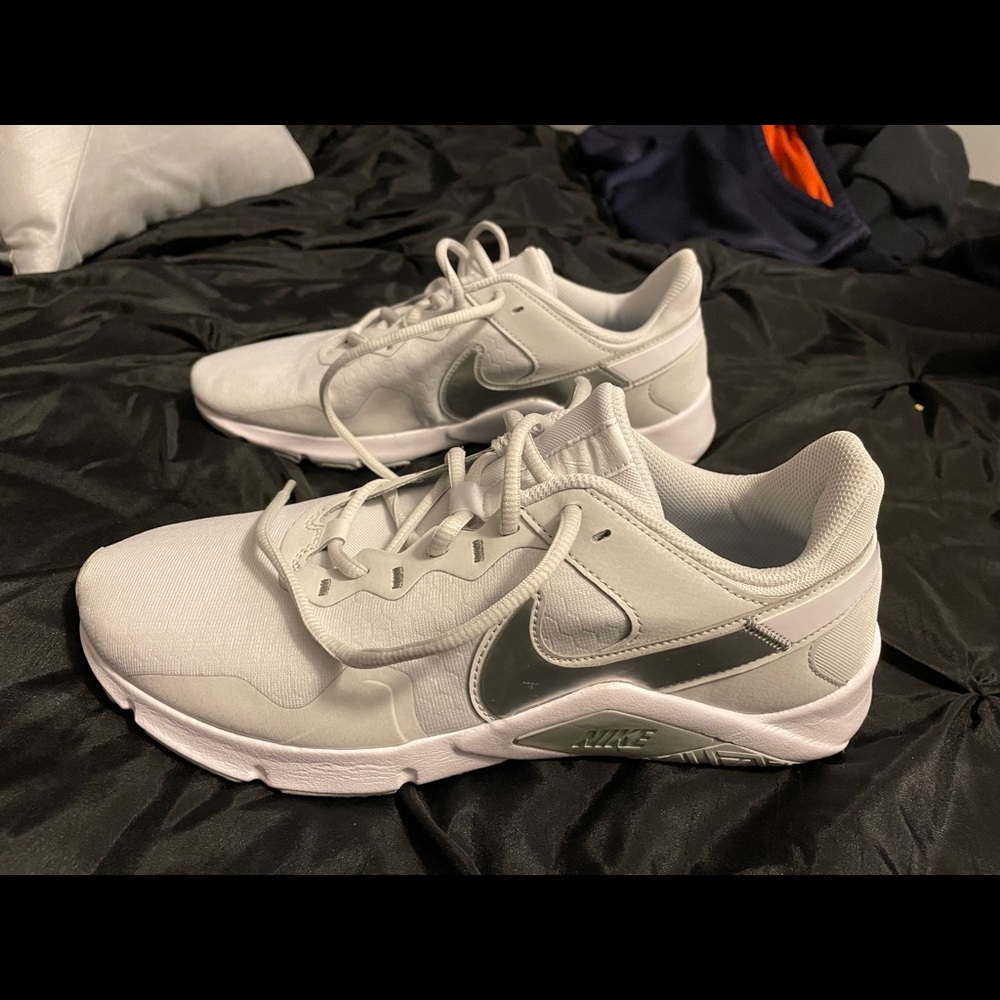 Womens size 10 Nike shoes, new